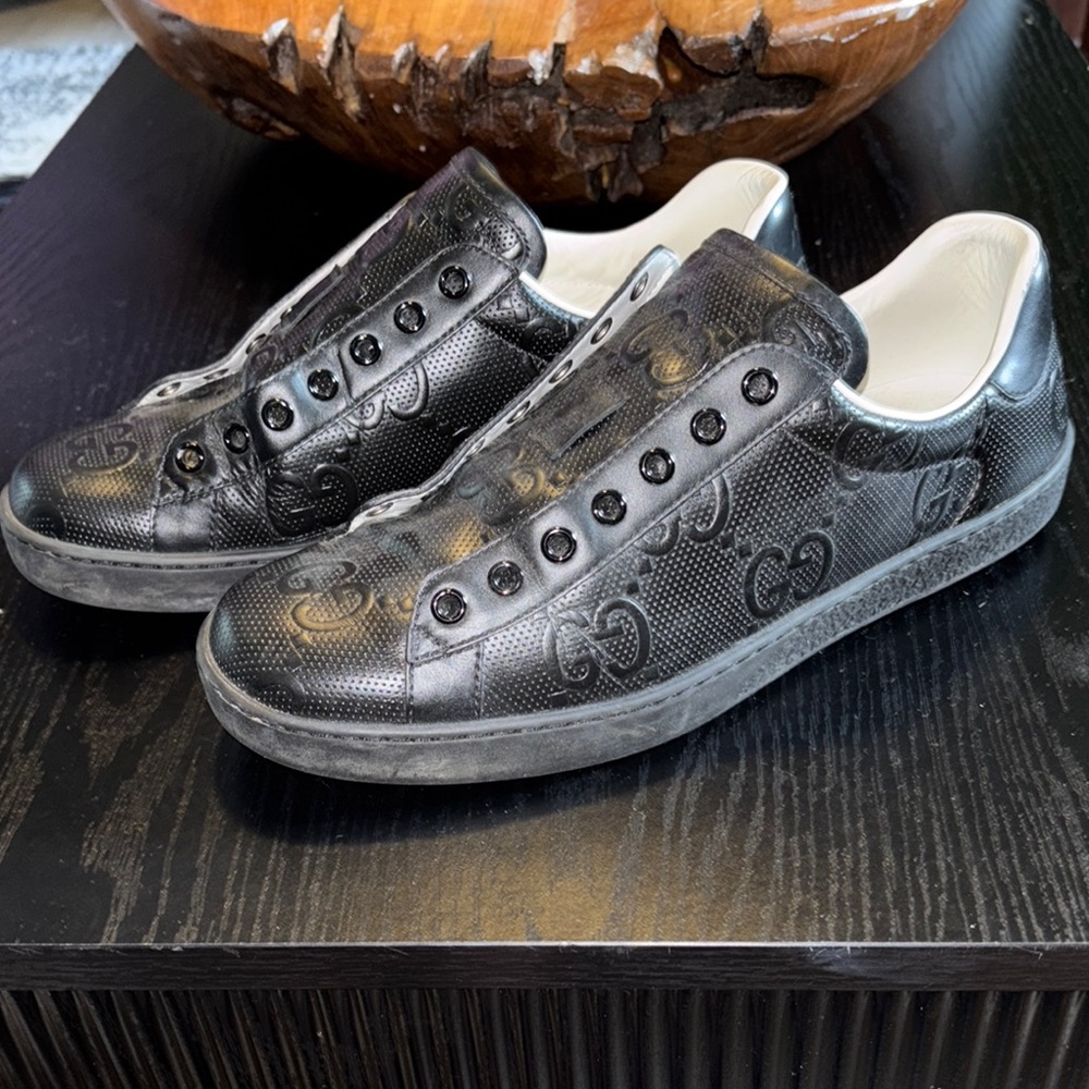 Gucci Black Sneakers Fashionable Low-Top Design